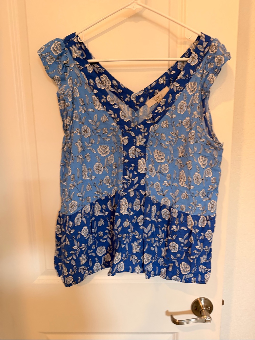 LOFT Blue Floral V-Neck Tiered Sleeveless Top